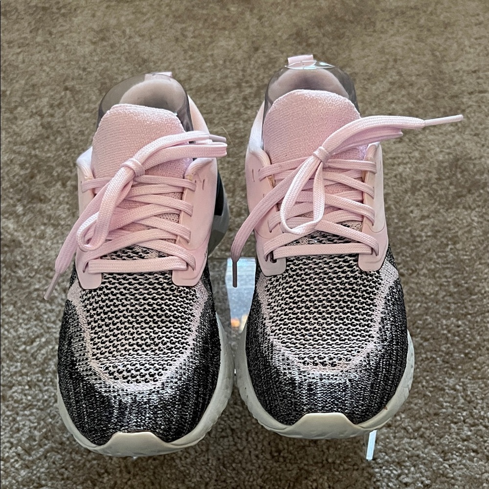 Women’s Nike Odyssey React 2 Flyknit Pink and Black Running Shoe Size 7.5